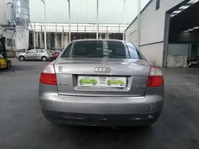 Veículo de Sucata audi a4 berlina (8e) 1.9 tdi (96kw) do ano 2004 alimentado avf