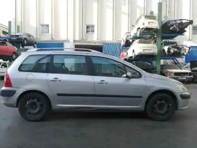 Scrapping Vehicle peugeot 307 break / sw (s1) 2.0 hdi fap cat of the year 2002 powered rhs