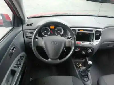 Scrapping Vehicle kia rio ii (jb) 1.4 16v of the year 2005 powered g4ee