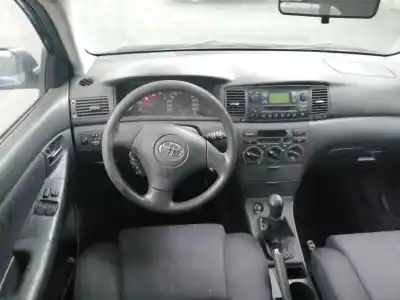 Veículo de Sucata toyota corolla (_e12_) 2.0 d-4d (cde120_) do ano 2003 alimentado 1cdftv