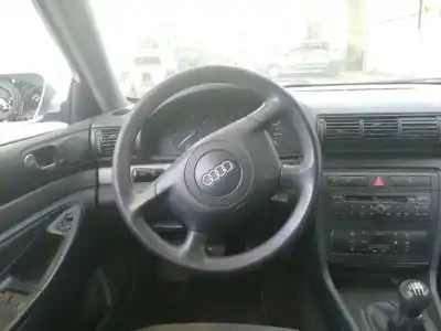 Vehicul casat audi a4 berlina (b5) 1.9 tdi al anului 2000 alimentat ahh