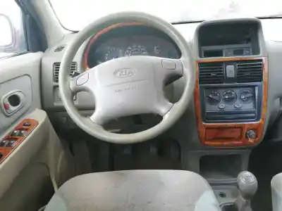 Veículo de Sucata kia carens 1.8 monovolumen do ano 2002 alimentado tb