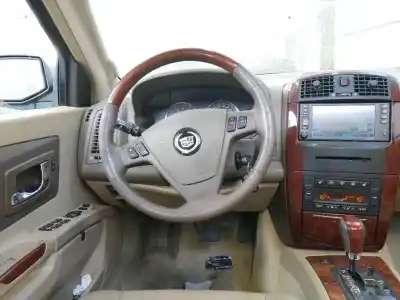 Здавання транспортного засобу cadillac srx v6 elegance року 2006 потужний ly7