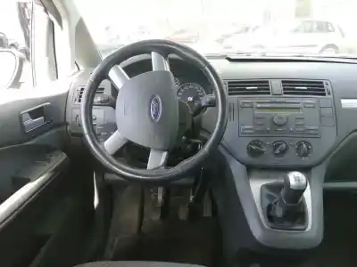 Здавання транспортного засобу ford focus c-max (cap) ambiente (d) року 2003 потужний g8da