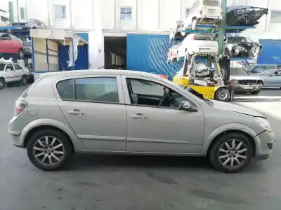 Veículo de Sucata opel astra h berlina cosmo do ano 2007 alimentado z19dt