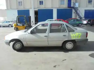 Veicolo di demolizione OPEL KADETT E 1.6 dell'anno 1987 alimentato 16SV