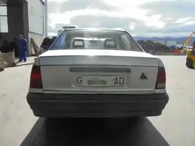 Veicolo di demolizione opel kadett e 1.6 dell'anno 1987 alimentato 16sv