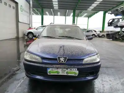 Veículo de Sucata peugeot 306 break 1.9 diesel do ano 2000 alimentado wjy