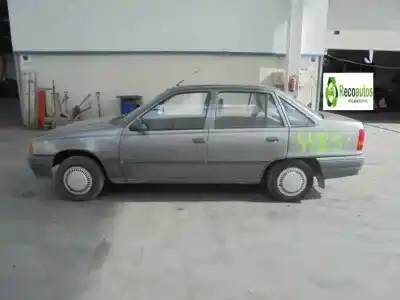 Sloopvoertuig opel kadett e 1.6 van het jaar 1988 aangedreven 16sv