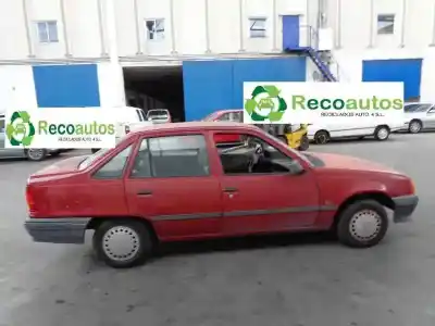 Véhicule à la ferraille opel kadett e 1.6 de l'année 1988 alimenté g-1.6sv