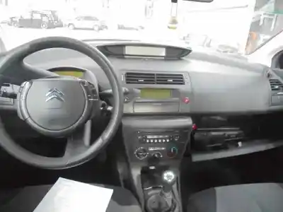 Veicolo di demolizione citroen c4 berlina sx dell'anno 2005 alimentato 9hx