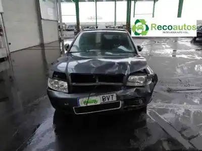 Veículo de Sucata audi a4 berlina (8e) 1.9 tdi (96kw) do ano 2002 alimentado awx