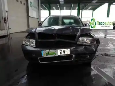 Veículo de Sucata audi a4 berlina (8e) 1.9 tdi (96kw) do ano 2002 alimentado awx