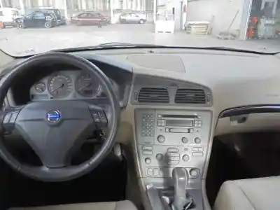 Veículo de Sucata volvo s60 berlina 2.4 (103kw) do ano 2002 alimentado b5244s2