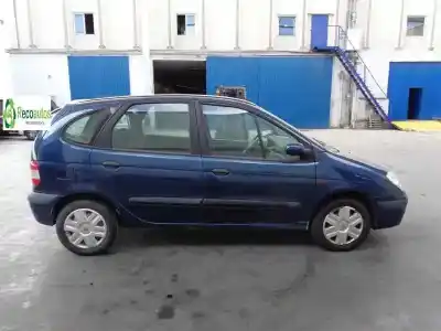 Veicolo di demolizione renault scénic i monospace (ja0/1_, fa0_) 1.9 dti (ja1u) dell'anno 2002 alimentato d/f9q q7