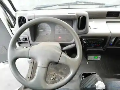 Veículo de Sucata nissan cabstar e (tl_, vl_) 3.0 110.35 (tl0) do ano 2001 alimentado bd30d