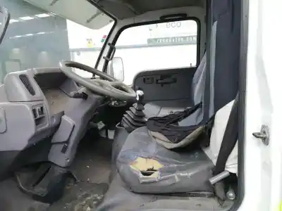 Veículo de Sucata nissan cabstar e (tl_, vl_) 3.0 110.35 (tl0) do ano 2001 alimentado bd30d