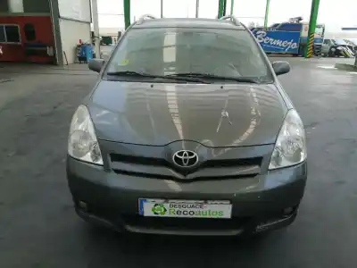 Vehicul casat toyota corolla verso (r1) 2.2 d-4d sol al anului 2006 alimentat 2adftv