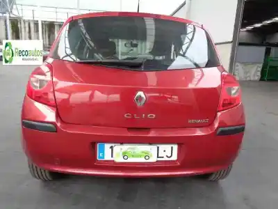 Veículo de Sucata renault clio iii 1.5 dci diesel do ano 2007 alimentado k9km768