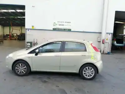 Véhicule à la ferraille FIAT GRANDE PUNTO (199_) 1.3 D Multijet (199.AXD11 199.AXD1A 199.AXD1B.... de l'année 2006 alimenté 199A3000