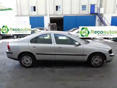 Veicolo di demolizione volvo s60 berlina 2.4 d dell'anno 2003 alimentato d5244t