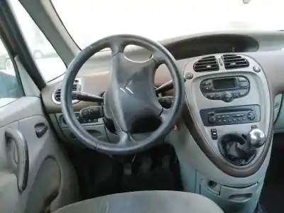 Scrapping Vehicle citroen xsara picasso (n68) 2.0 hdi of the year 2003 powered rhy