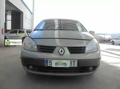 Véhicule à la ferraille RENAULT SCENIC II 1.5 dCi Diesel 82 CV / 60 KW de l'année 2004 alimenté K9KD7