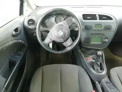 Здавання транспортного засобу seat leon (1p1) 2.0 tdi 16v року 2005 потужний bkd