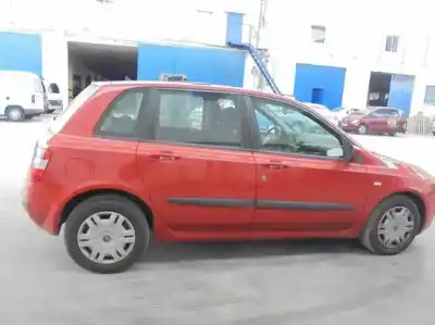 Scrapping Vehicle fiat stilo (192_) 1.6 16v (192_xb1a) of the year 2003 powered 182b6000