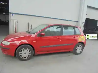 Scrapping Vehicle fiat stilo (192_) 1.6 16v (192_xb1a) of the year 2003 powered 182b6000