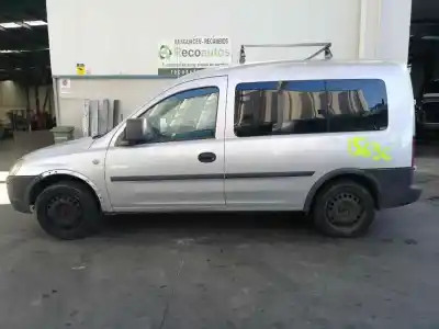 Sloopvoertuig OPEL COMBO Familiar van het jaar 2007 aangedreven Z17DTH