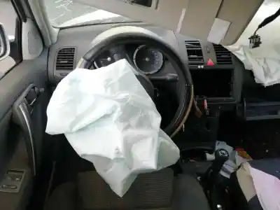 Veículo de Sucata volkswagen polo berlina (6n2) conceptline do ano 2000 alimentado aud