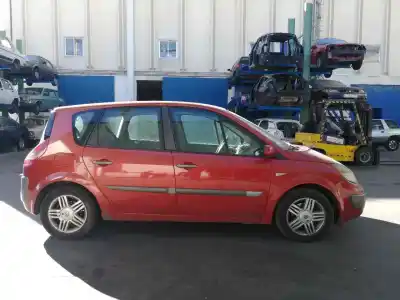 Veículo de Sucata renault scénic ii (jm0/1_) 1.9 dci (jm0g, jm12, jm1g, jm2c) do ano 2003 alimentado f9qd8