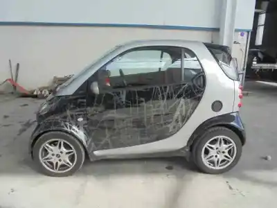 Здавання транспортного засобу smart micro compact car 0.8 року 2002 потужний d 61