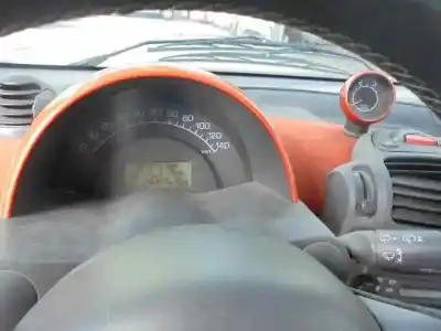 Здавання транспортного засобу smart micro compact car 0.8 року 2002 потужний d 61