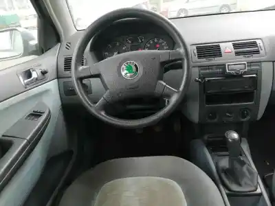 Здавання транспортного засобу skoda fabia (6y2/6y3) classic року 2001 потужний asy