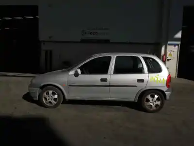 Sloopvoertuig OPEL CORSA B 1.2 16V CAT (X 12 XE / LW4) van het jaar 2000 aangedreven X12XE