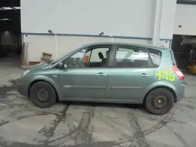 Здавання транспортного засобу RENAULT SCENIC 2 2.0I 16V 135CH MANUAL року 2004 потужний G/ F4R 77