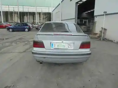 Здавання транспортного засобу bmw serie 3 berlina (e36) 2.0 24v року 1997 потужний 206s3