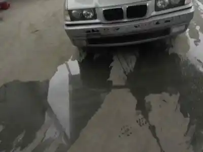 Здавання транспортного засобу bmw serie 3 berlina (e36) 2.0 24v року 1997 потужний 206s3