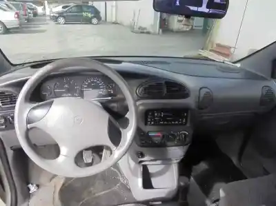 Veículo de Sucata chrysler voyager (gs) 2.5 td do ano 1999 alimentado d m ó vm68b