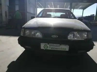 Veicolo di demolizione ford sierra berlina 2.0 dell'anno 1992 alimentato n9a
