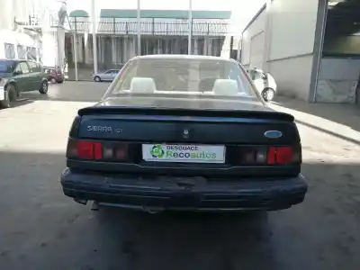 Veicolo di demolizione ford sierra berlina 2.0 dell'anno 1992 alimentato n9a