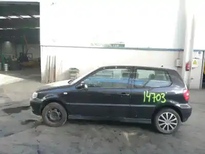 Hurda Aracı VOLKSWAGEN POLO BERLINA (6N2) 1.4 16V Yılın 2001 güçlü AUA