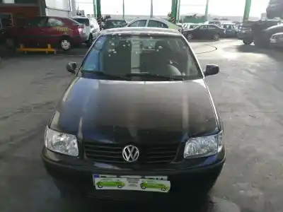 Verschrottungsfahrzeug volkswagen polo berlina (6n2) 1.4 16v des jahres 2001 angetrieben aua