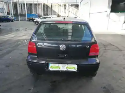 Verschrottungsfahrzeug volkswagen polo berlina (6n2) 1.4 16v des jahres 2001 angetrieben aua