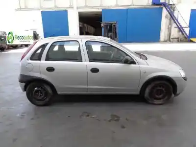 Scrapping Vehicle opel corsa c 1.2 16v cat (z 12 xe / lw4) of the year 2002 powered z12xe