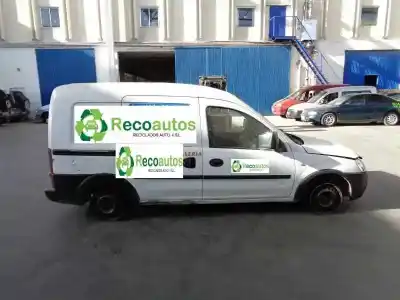 Veículo de Sucata opel combo tour 1.3 cdti 16v do ano 2005 alimentado d-z13dt