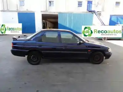 Sloopvoertuig ford escort berlina 1.6 cat-u van het jaar 1996 aangedreven g/l1e