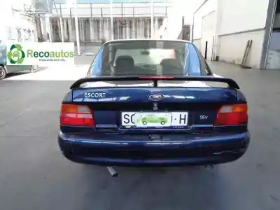 Sloopvoertuig ford escort berlina 1.6 cat-u van het jaar 1996 aangedreven g/l1e